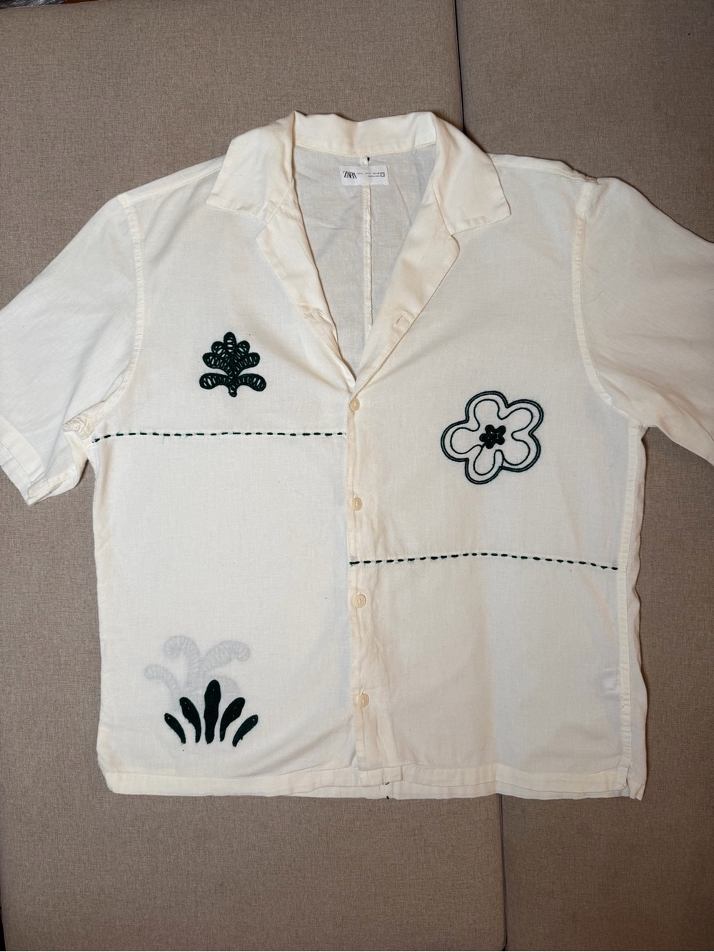 Zara Cream Short-Sleeve Button-Down Shirt with Dark Green Embroidery